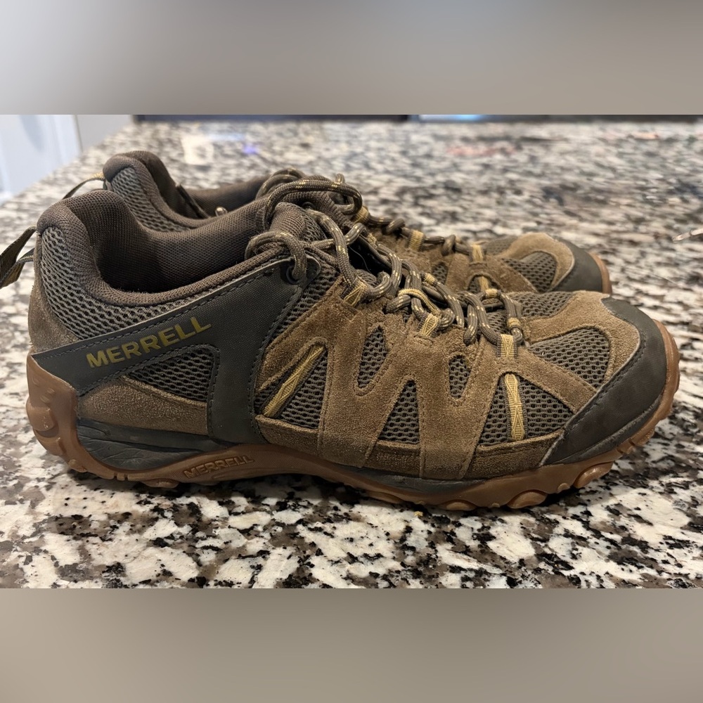 Merrell Deverta 2 hiking shoes